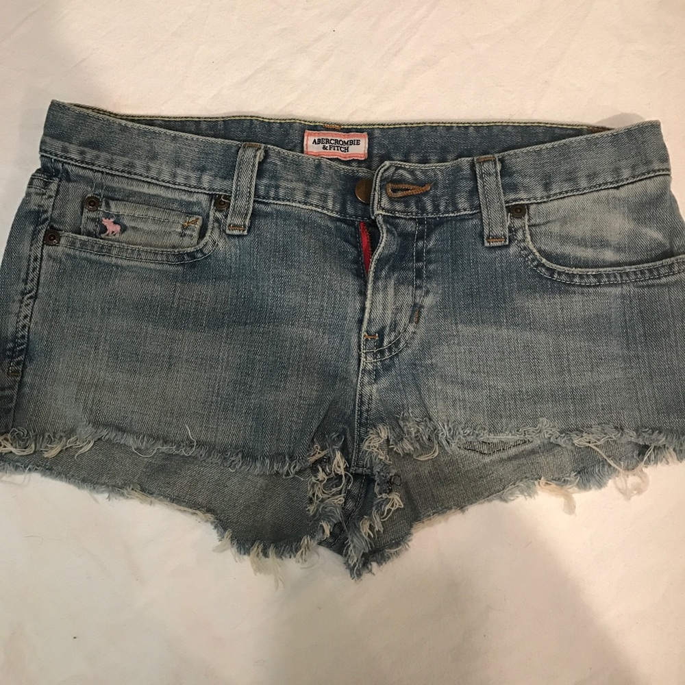 Cutoff shorts